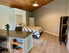 Private Bunkhouse on Small Charming Family Farm - Image 5