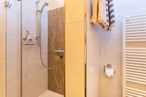Apartamento 'Bergkristall' perto do teleférico de esqui com vista para a montanha, Wi-Fi e varanda - Image 4