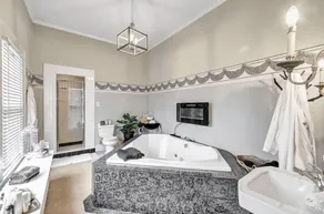 Tower Suite in Historic Mansion B&B, 9 min from Lambeau Field - Image 2