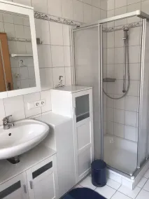 Casa vacanze per famiglie in una posizione tranquilla con un ampio giardino - Image 2