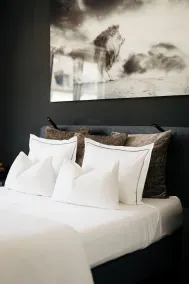 The Edgewater Suites - Park View - Image 5