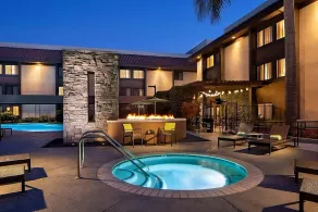 Great Deal! Modern Living Near Winchester Mystery House! Outdoor Pool Available! - Image 3