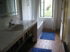Charmante maison construite 1760, piscine, idéal pour les familles, courte distance en voiture de la plage - Image 3