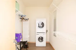 Flexhome Walkers Point Studio T2 with Gym and Balcony - Image 2