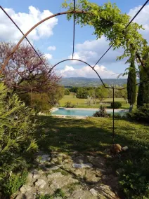 Casa rural independiente, con terraza y vistas impresionantes del Luberon, piscina - Image 4