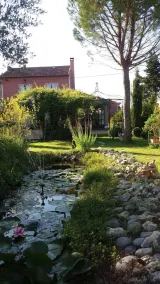 Schuppen mit Charme, Schwimmbad und idyllischen Garten am Fuße des Luberon renoviert - Image 2