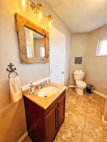 Unique Hexagon Cottage Atop Marina · Boat Parking · 3 En Suite Baths · Pets okay - Image 5