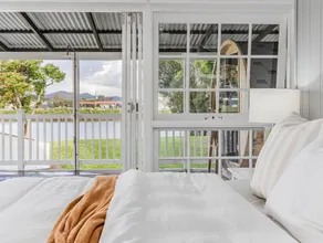 Hamptons White House - Image 2