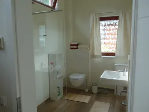 Holiday house with garden near the Baltic Sea - Image 3