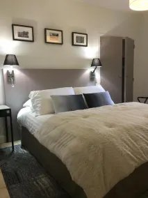 Longé i en etage dækket med plader i SVART PERIGORD. - Image 3