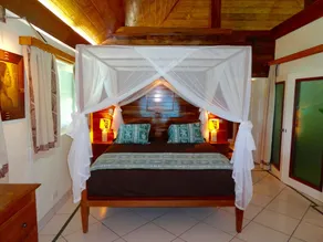 The Black Pearl! The most luxurious private OVER WATER BUNGALOW on Bora Bora! - Image 5