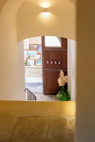 Donna Veneranda - Image 2