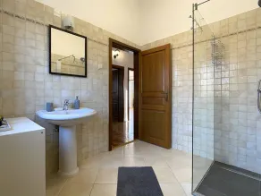 Familia Villa Berenice con piscina, parque para niños, parrilla, deportes y cancha de tenis - Image 4