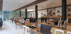 Park Hotel - Image 4