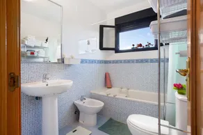 Casa de férias 'Amadeus' com piscina partilhada, terraço privado e acesso Wi-Fi - Image 4