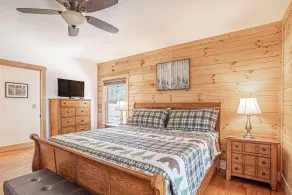 NEW BEAUTIFUL PRIVATE CABIN -- 17 miles from Lake Lure & 19 miles from TIEC - Image 5