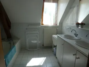 Very good location! Character house with private access to the river - Image 3