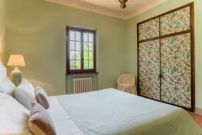 VILLA CON PISCINA PRIVATA SULLE COLLINE TOSCANE TRA LUCCA E FIRENZE - Image 4
