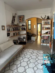 Huge one bedroom with great light and better vibes - Image 5