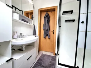 Cozy apartment right on the coastal canal! - Image 3