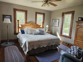4-Bedroom Guest Favorite Farm Stay • Sleeps 13 •  Norfolk, NE - Image 4