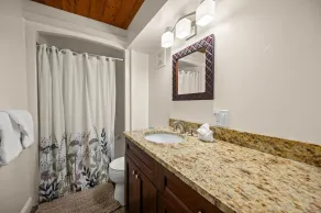 Alpine Court Chalet 4 Bedroom Home - Image 4