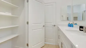 Landing Apartments Tucson near La Cholla Professional Park - Image 3