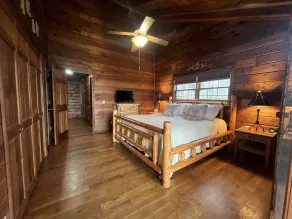 Log cabin: Awesome mountain views: Hot Tub, Game Room, Dog Friendly, Fenced Yard - Image 4