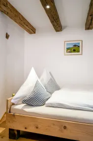 Apartment Apfelbaum 75 m², 1-4 persons, 2 bedrooms, eat-in kitchen, shower/WC, WLAN - Image 3