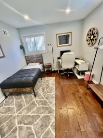 Huge home 15 min to DC 10 min to Tyson’s 4bed+den 3.5ba 2 car garage sleeps 10 - Image 5