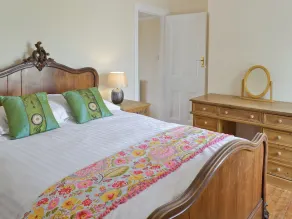 3 bedroom accommodation in Brightlingsea - Image 3
