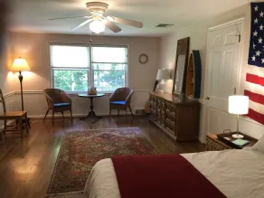 Fox Knoll 2- Studio-Sleeps 2-Grand Park, Concerts, Butler! Park-Like Setting! - Image 4