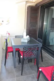 Apartment for 6 people, air-conditioned, with a view of the port at the Marines de Cogolin - Image 4