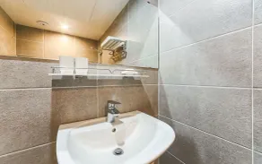 Beach Hotel - Image 2