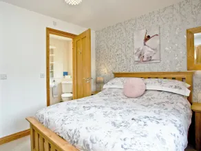 2 bedroom accommodation in Whitegate, near Chard - Image 5
