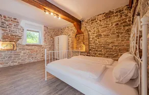 4 Bedroom Gorgeous Home - Image 5