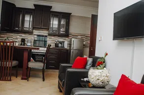Apartment - Sleeps 4 - Parking - Airport Close - Image 5
