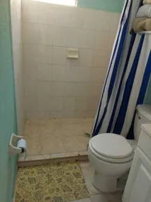 Preciosa Casa en Fraccionamiento exclusivo y vecindario tranquilo. - Image 2