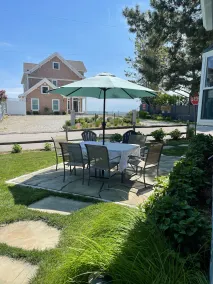 Charming Beach Cottage - Image 5