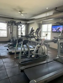 Modern Luxurious 2 BR Condo + Pool + Hot Tub + Games Room + Gym - Image 2