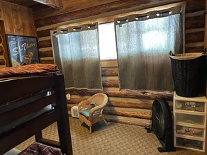 Relaxing log cabin retreat!Private hot tub, Fido Friendly,WI-FI,Snomobile access - Image 5