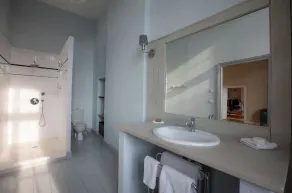 Family Private Mansion 4*- Private pool & panoramic views - Hôtel de Mellet - Image 3