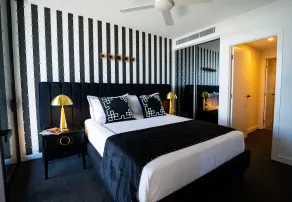 Luxe Hotel Style with Amenities of Apartment City Vibes near Beach/ Restaurants - Image 4