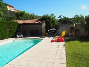 Superb apartment in a villa with swimming pool in a quiet location! - Image 3