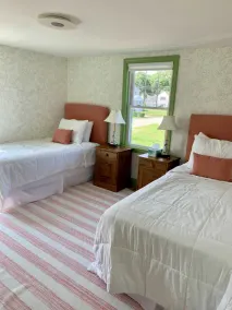 NEWLY RENOVATED GORGEOUS WATERFRONT HOUSE — Located in Black Point Beach - Image 5