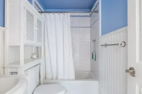 Modern 4bd Getaway In Downtown MV With Pool! - Image 3