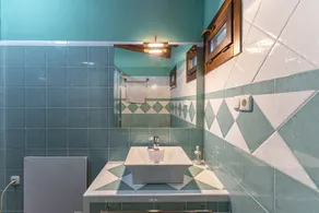 Apartment 'Casa Alta' with Shared Pool, Private Terrace and Wi-Fi - Image 3