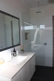 Bakery Lane Serviced Apartments Charlton - Image 3