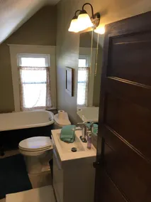 New Listing! Bella Casa! Whole house downtown Rochester. (Near Mayo Clinic) - Image 4