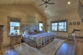 Luxury Mountain Cabin with Stunning Panoramic Views - Image 5